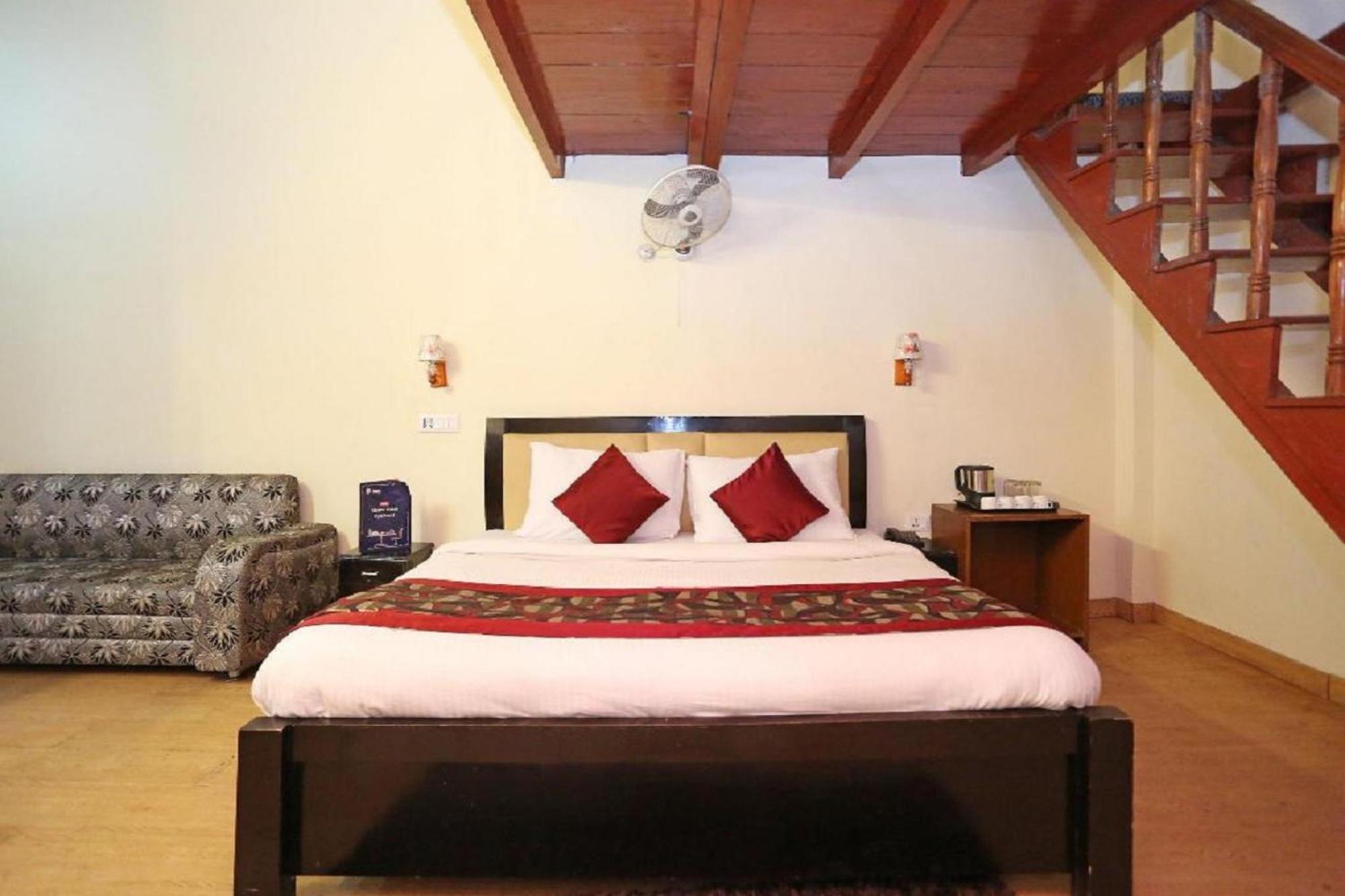 Goroomgo Moon Nainital Near Naini Lake - Parking & Lift Facilities -Hygiene And Spacious Room - Best Seller Екстериор снимка